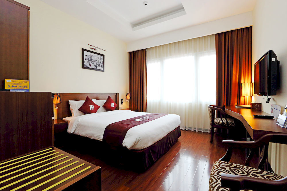 Le Carnot Boutique Hotel Hanoi Exterior photo